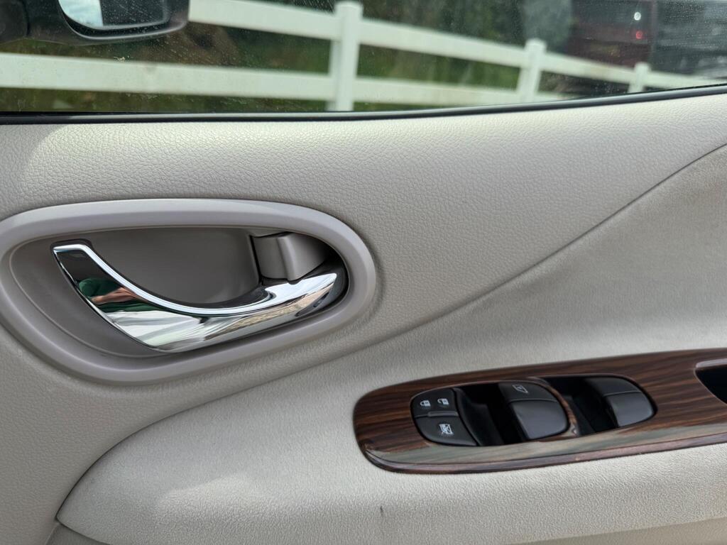 2014 Nissan Serena thumbnail 36