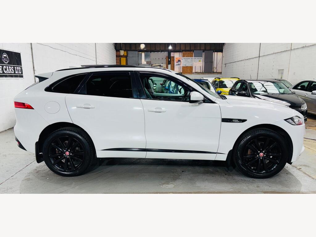 2016 Jaguar F-Pace thumbnail 9
