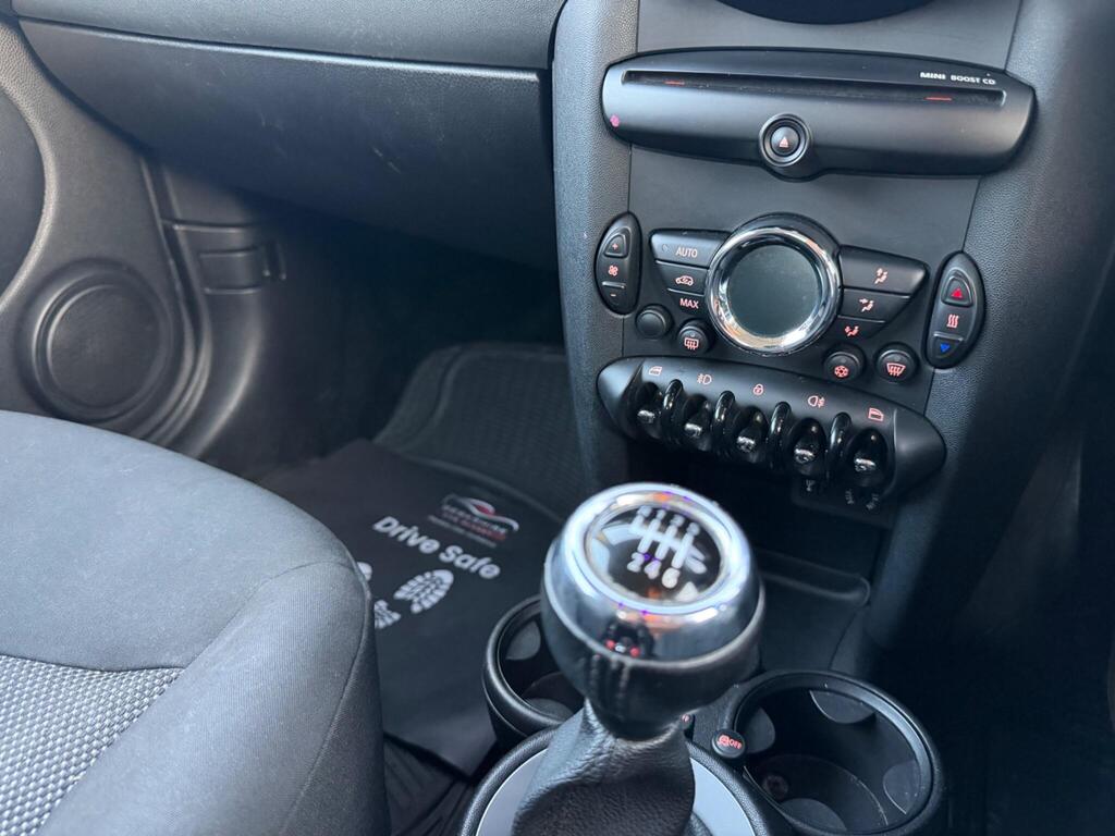 2010 MINI Hatch thumbnail 17