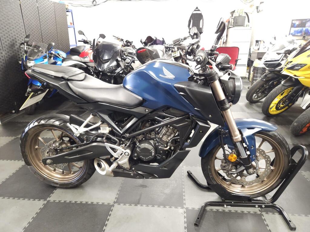 Honda CB125R