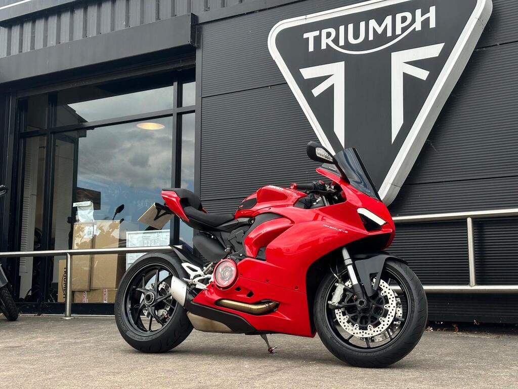Ducati Panigale V2