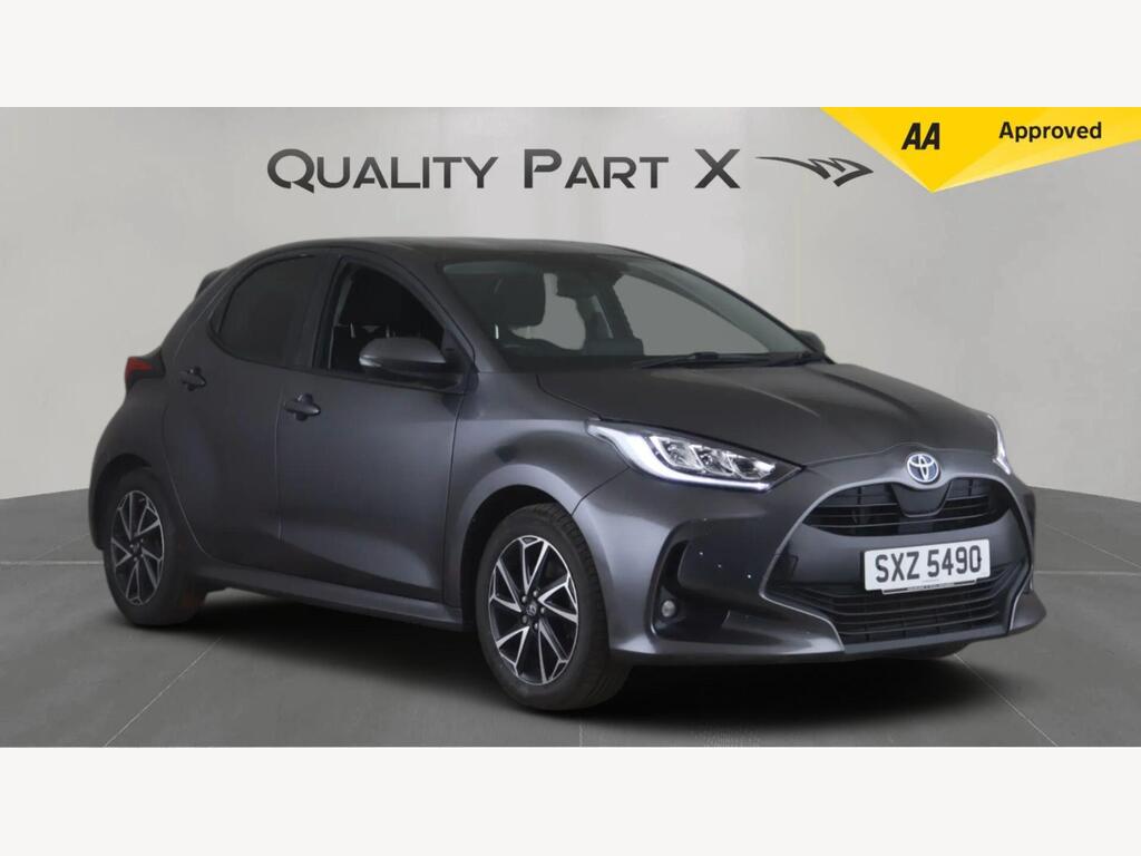 Toyota Yaris Hatchback 1.5 VVT-h Design E-CVT Euro 6 (s/s) 5dr