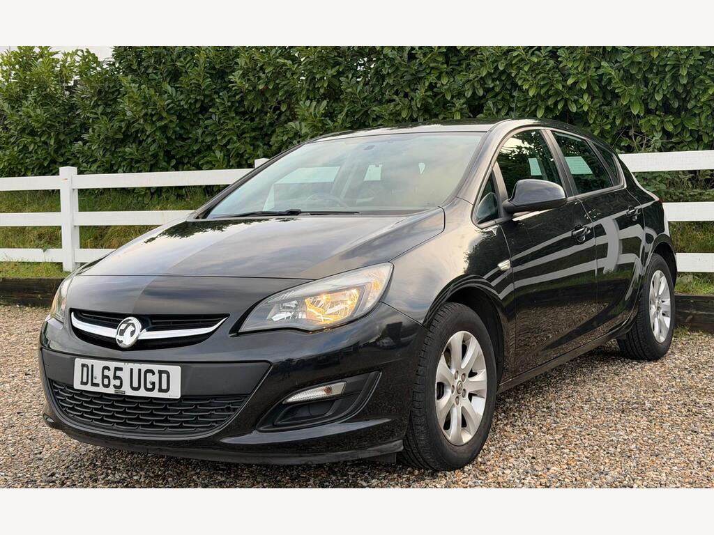 2015 Vauxhall Astra thumbnail 7