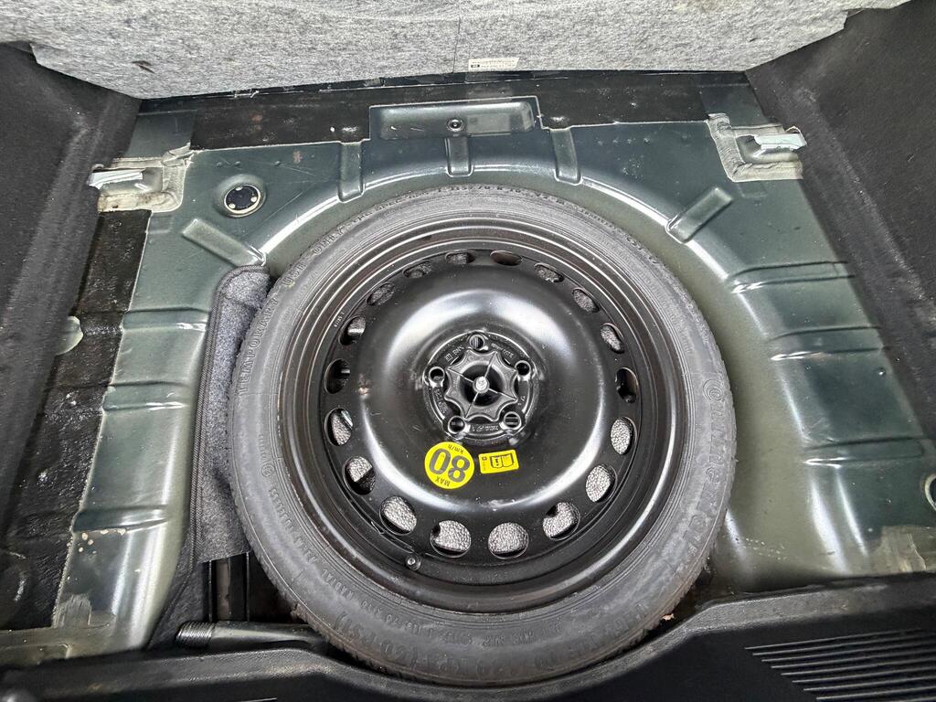 2015 Vauxhall Astra thumbnail 25