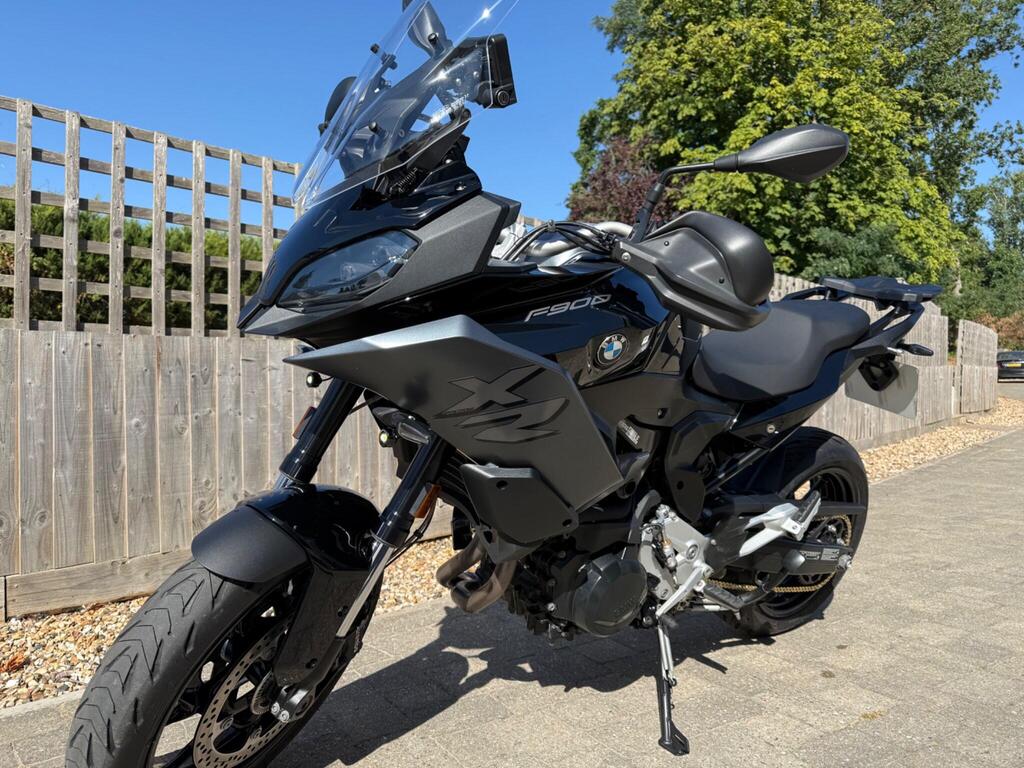 BMW F 900 XR