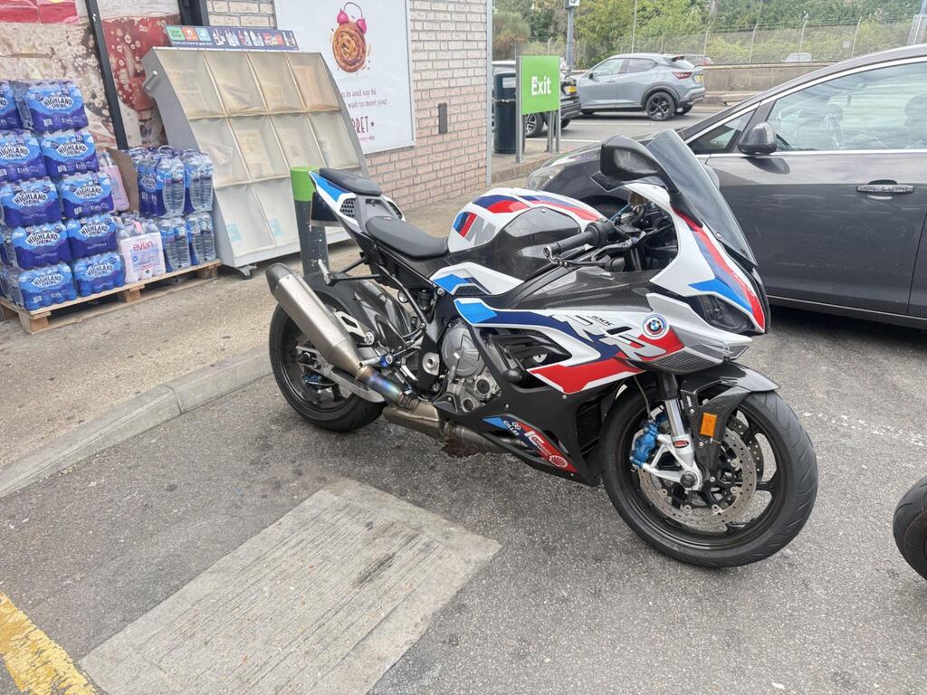 BMW M 1000 RR