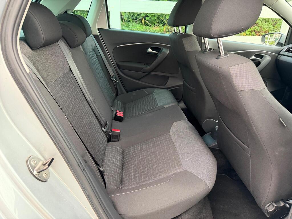 2015 Volkswagen Polo thumbnail 18