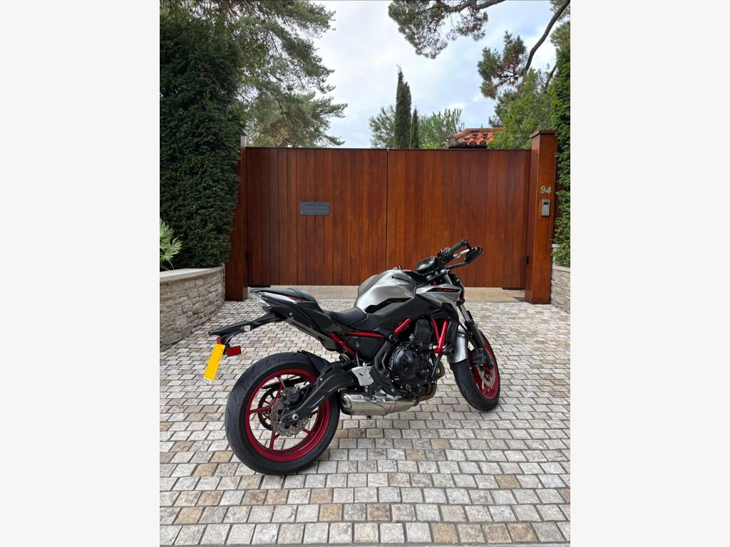 Kawasaki Z650