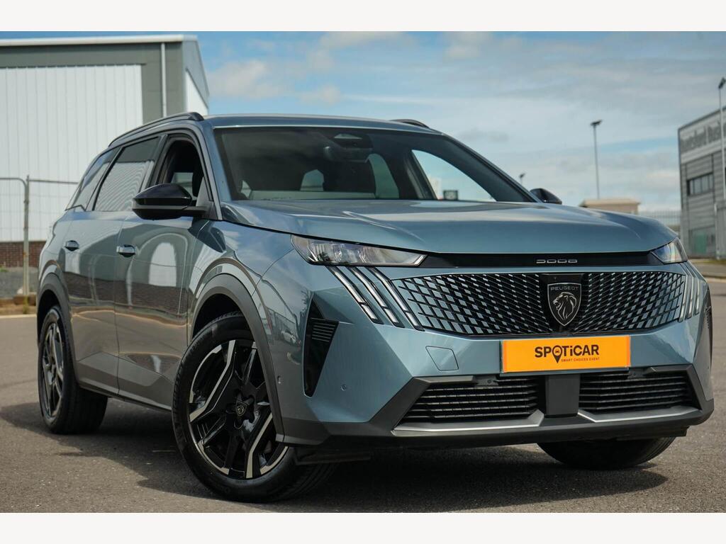 Peugeot E-5008