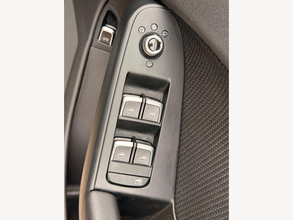2014 Audi A4 Avant thumbnail 46