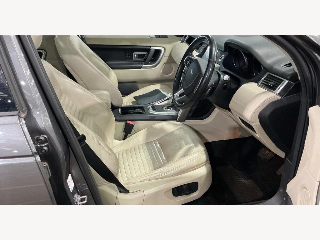 2017 Land Rover Discovery Sport thumbnail 7