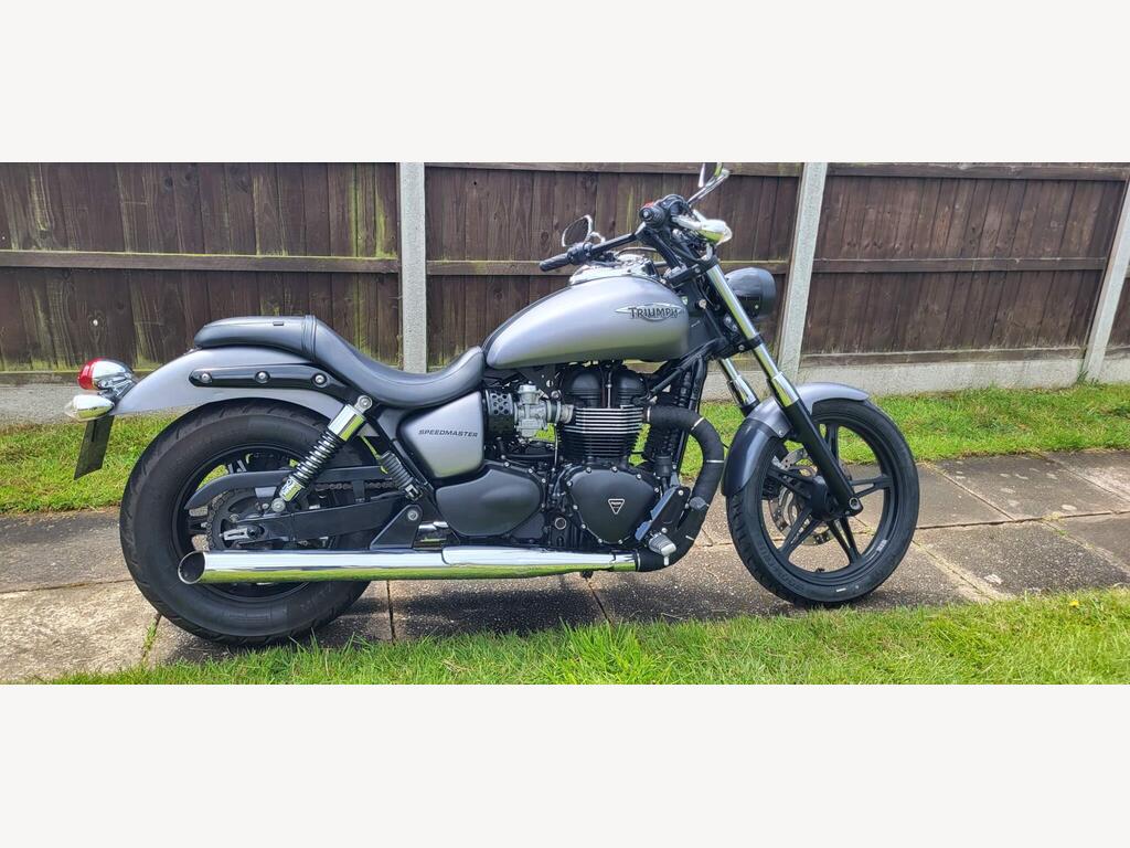 Triumph Speedmaster 865
