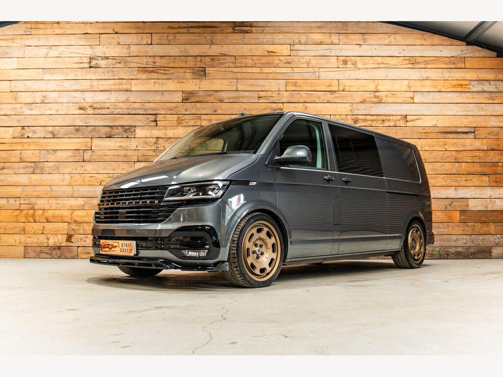 Volkswagen Transporter Combi Van 2.0 Tdi Highline 150 bhp DSG LWB Kombi