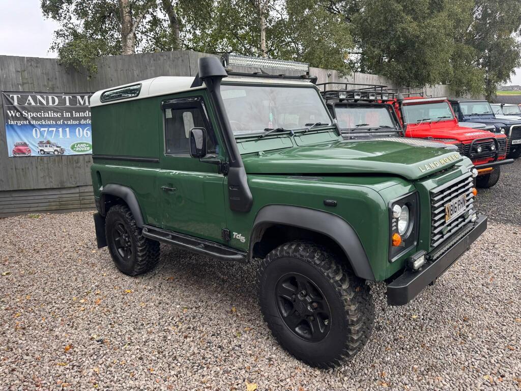 Land Rover Defender 90 SUV 2.5 TD5 County Hard Top 3dr Diesel Manual (282 g/km, 120 bhp)