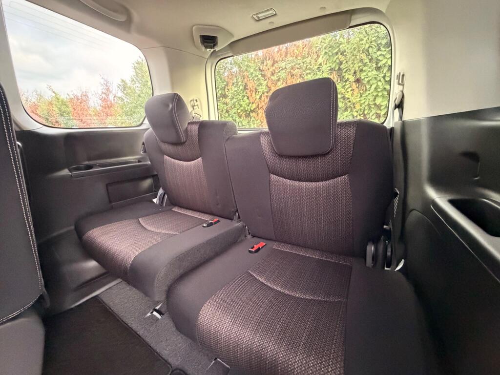 2014 Nissan Serena thumbnail 32