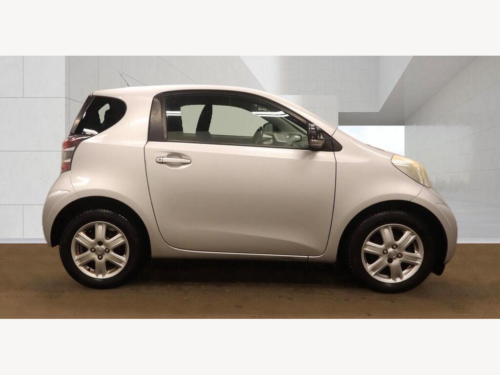 2010 Toyota iQ thumbnail 5