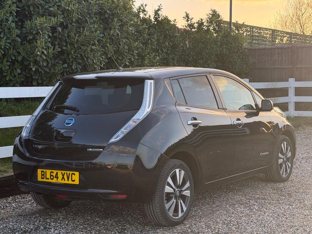 2015 Nissan Leaf thumbnail 12