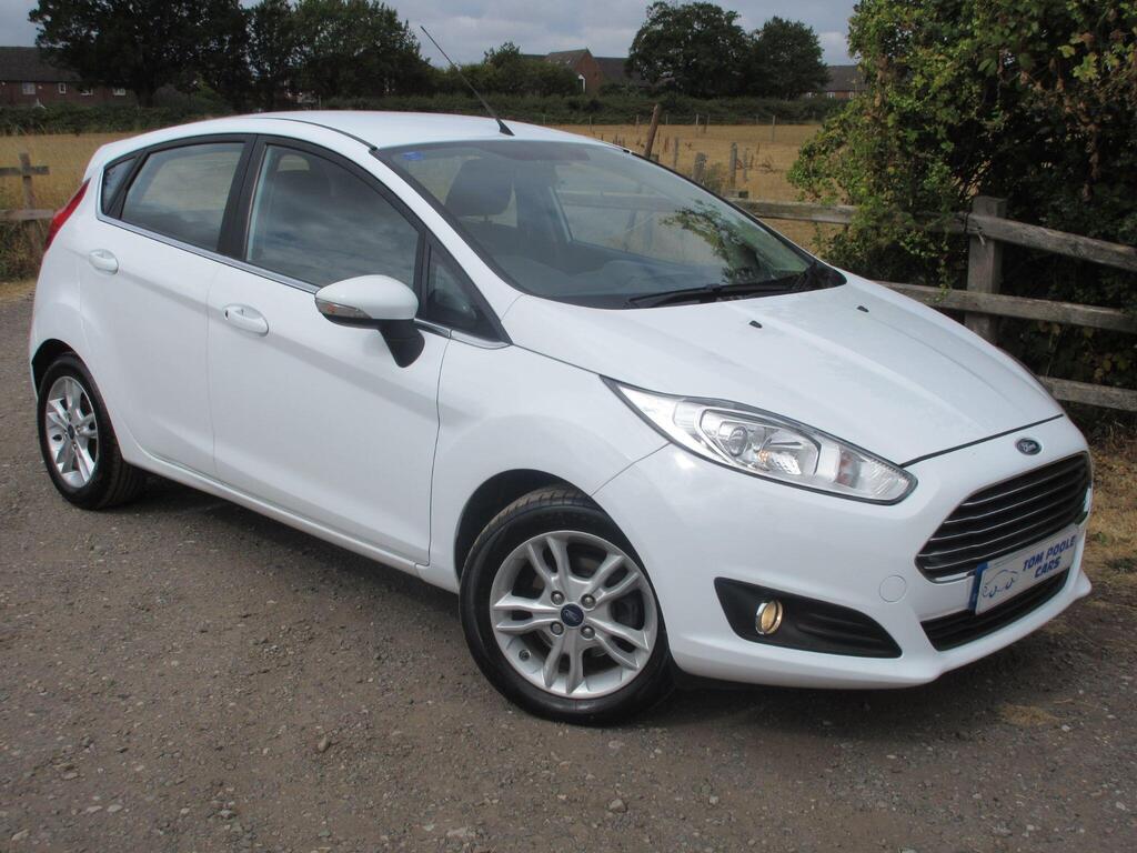 Ford Fiesta Hatchback 1.25 Zetec Euro 6 5dr