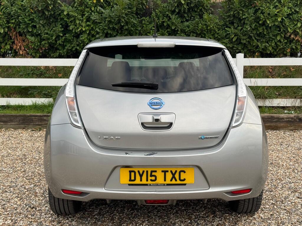 Nissan Leaf 24kWh Acenta Auto 5dr thumbnail 3