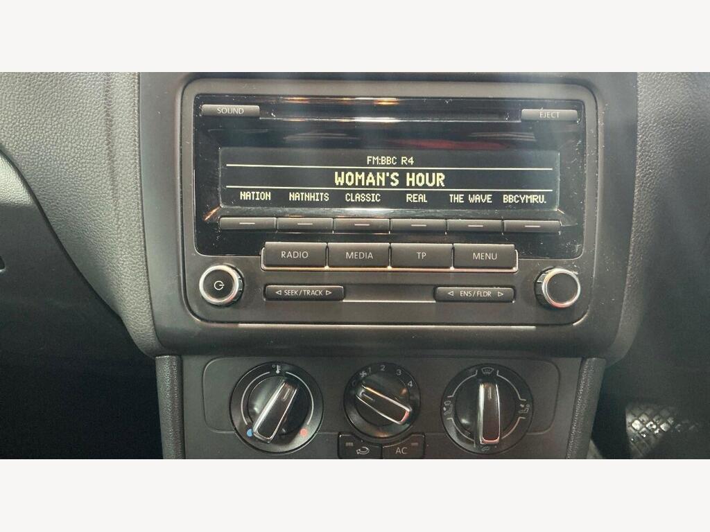 2014 Volkswagen Polo thumbnail 9