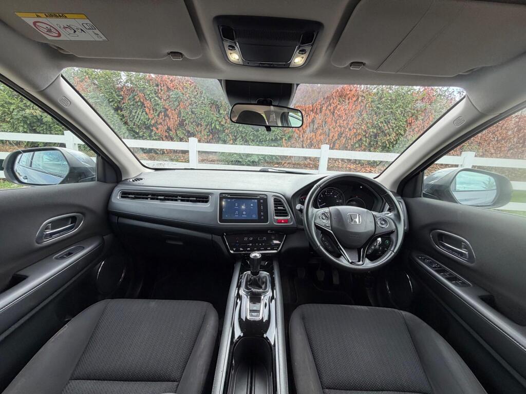 2016 Honda HR-V thumbnail 15