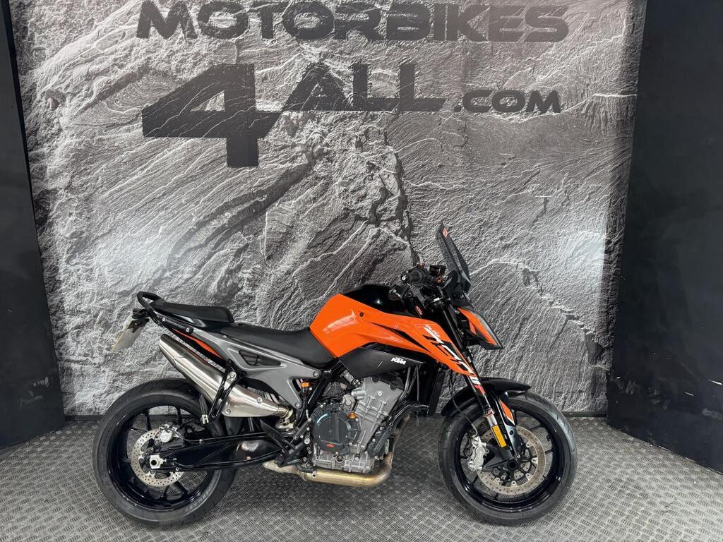 KTM 790 Duke