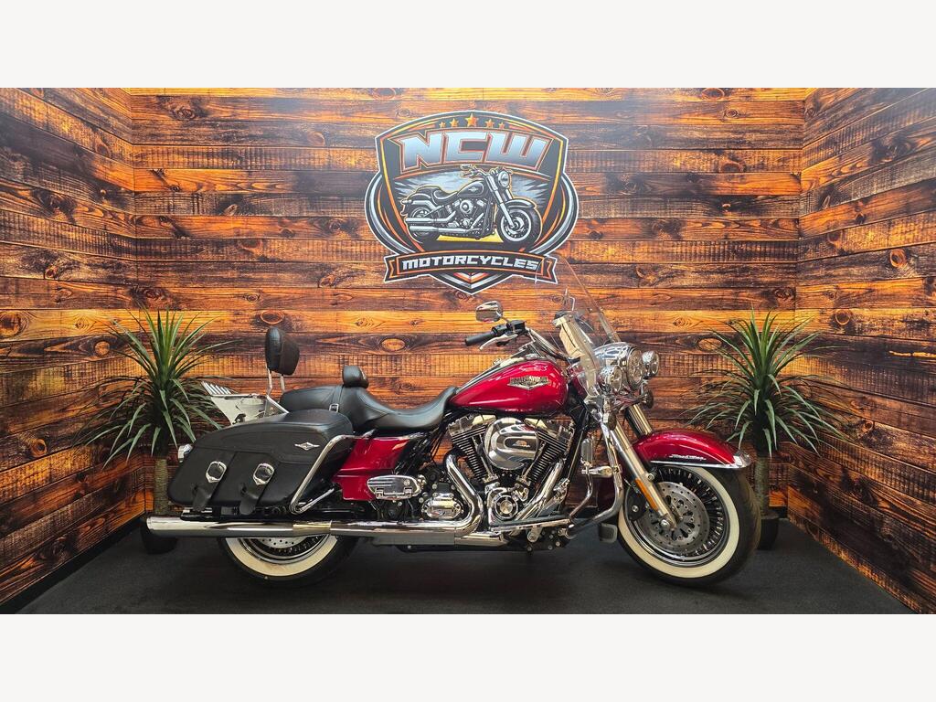 Harley-Davidson Touring Tourer 1690 FLHRC Road King Classic