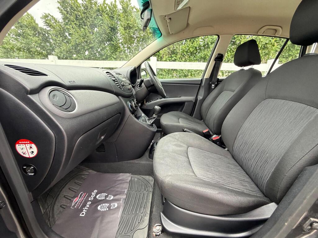 2012 Hyundai i10 thumbnail 28