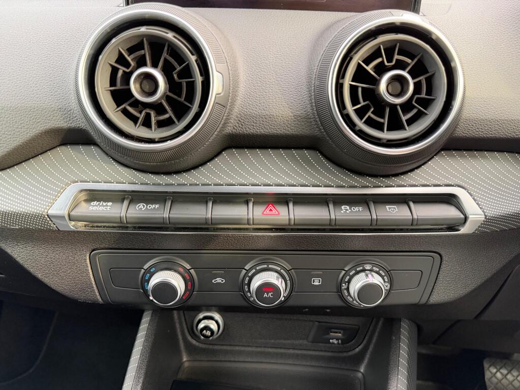 2018 Audi Q2 thumbnail 40