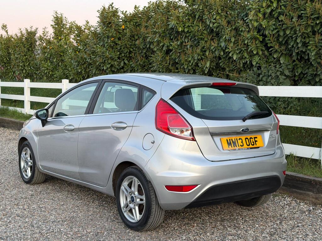 2013 Ford Fiesta thumbnail 7