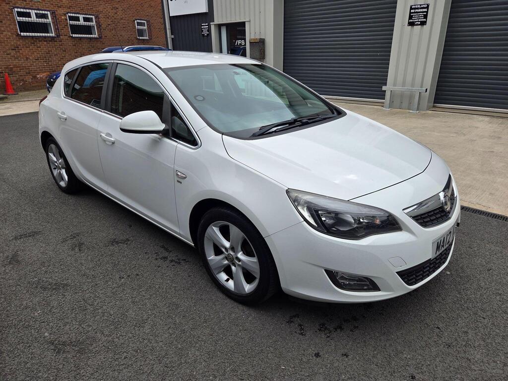 Vauxhall Astra Hatchback 1.6 16v SRi Euro 5 5dr