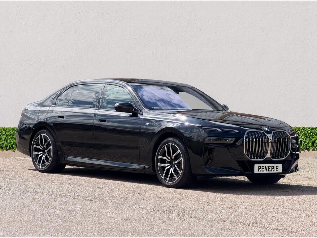 BMW i7