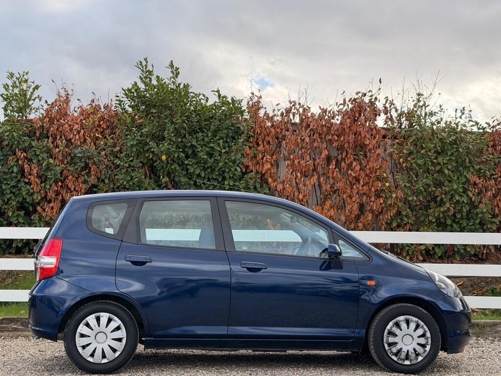 2004 Honda Jazz thumbnail 17