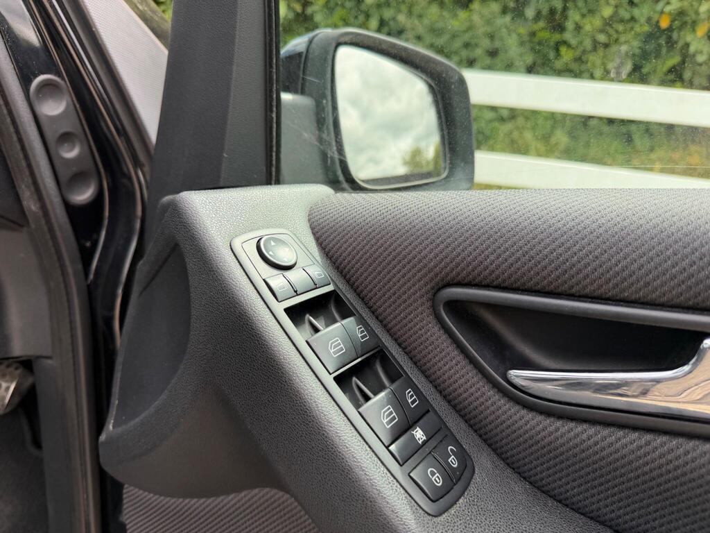 2011 Mercedes-Benz B Class thumbnail 26