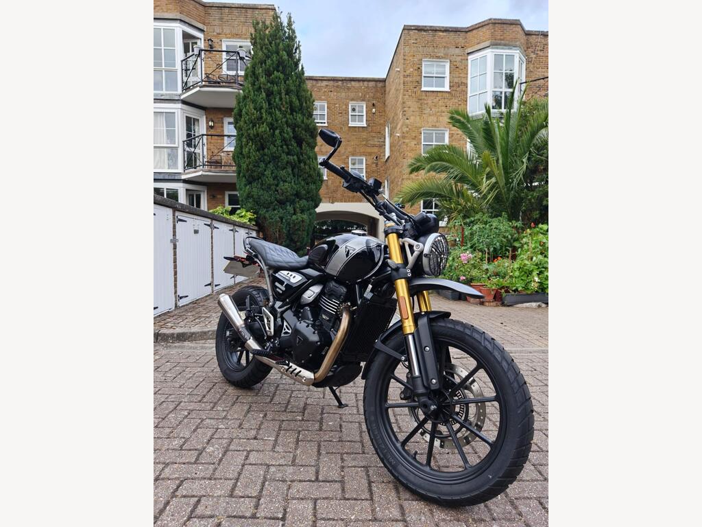 Triumph Scrambler 400 X
