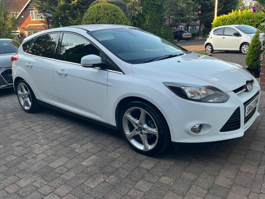 Ford Focus Hatchback 1.0T EcoBoost Titanium Euro 5 (s/s) 5dr
