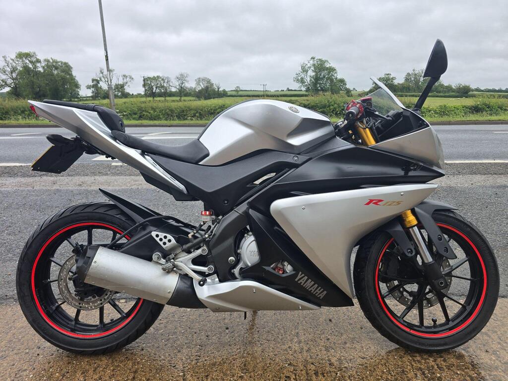 Yamaha R125 Super Sports 125