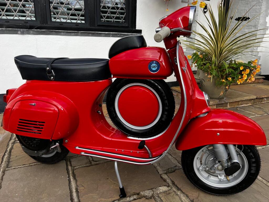 Piaggio Vespa Sprint S Scooter