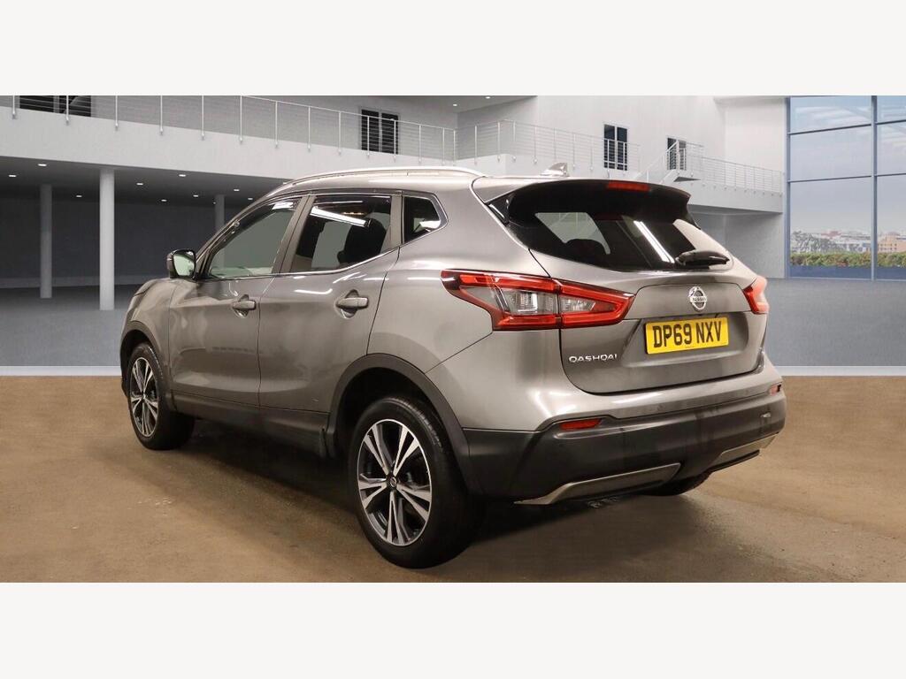 2019 Nissan Qashqai thumbnail 3