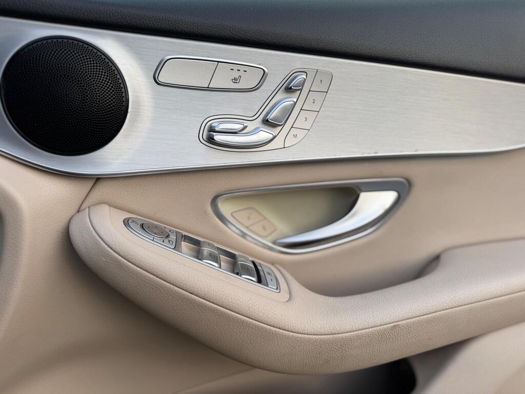 Mercedes-Benz GLC 2.1 GLC220d Sport (Premium) G-Tronic 4MATIC Euro 6 (s/s) 5dr thumbnail 38