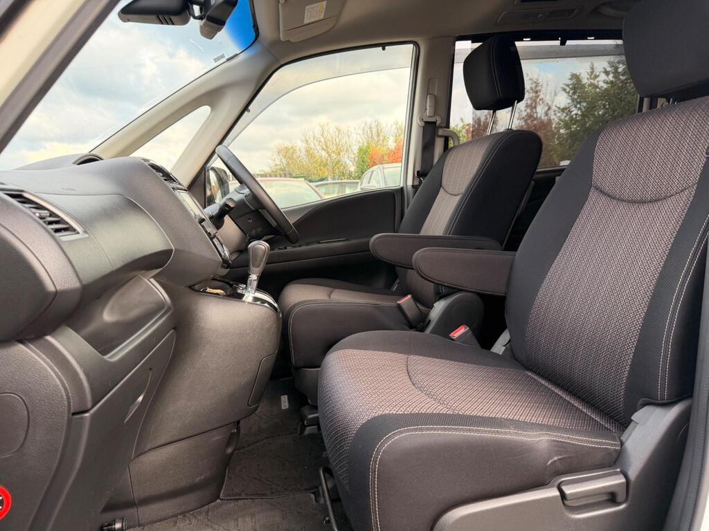 2014 Nissan Serena thumbnail 52