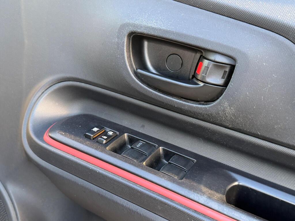 2015 Toyota Aqua thumbnail 22