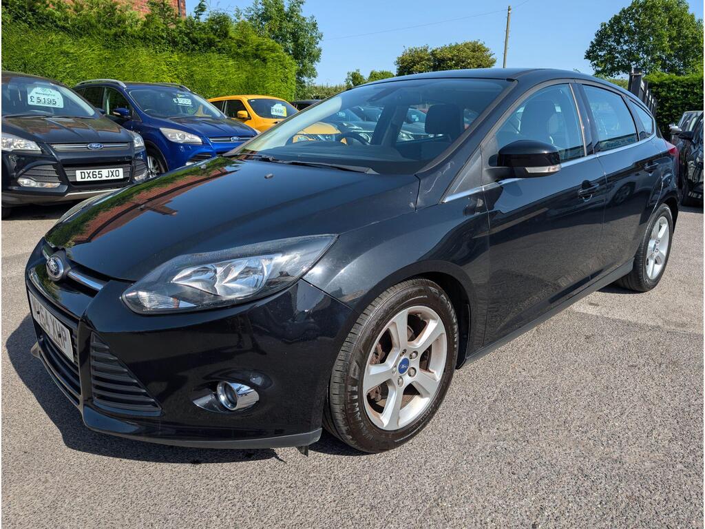Ford Focus Hatchback 1.6 TDCi Zetec Navigator Euro 5 (s/s) 5dr