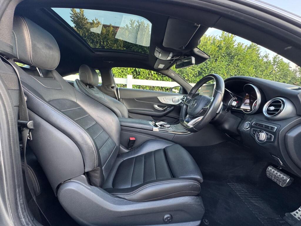 Mercedes-Benz C Class 2.1 C220d AMG Line (Premium Plus) G-Tronic+ Euro 6 (s/s) 2dr thumbnail 2