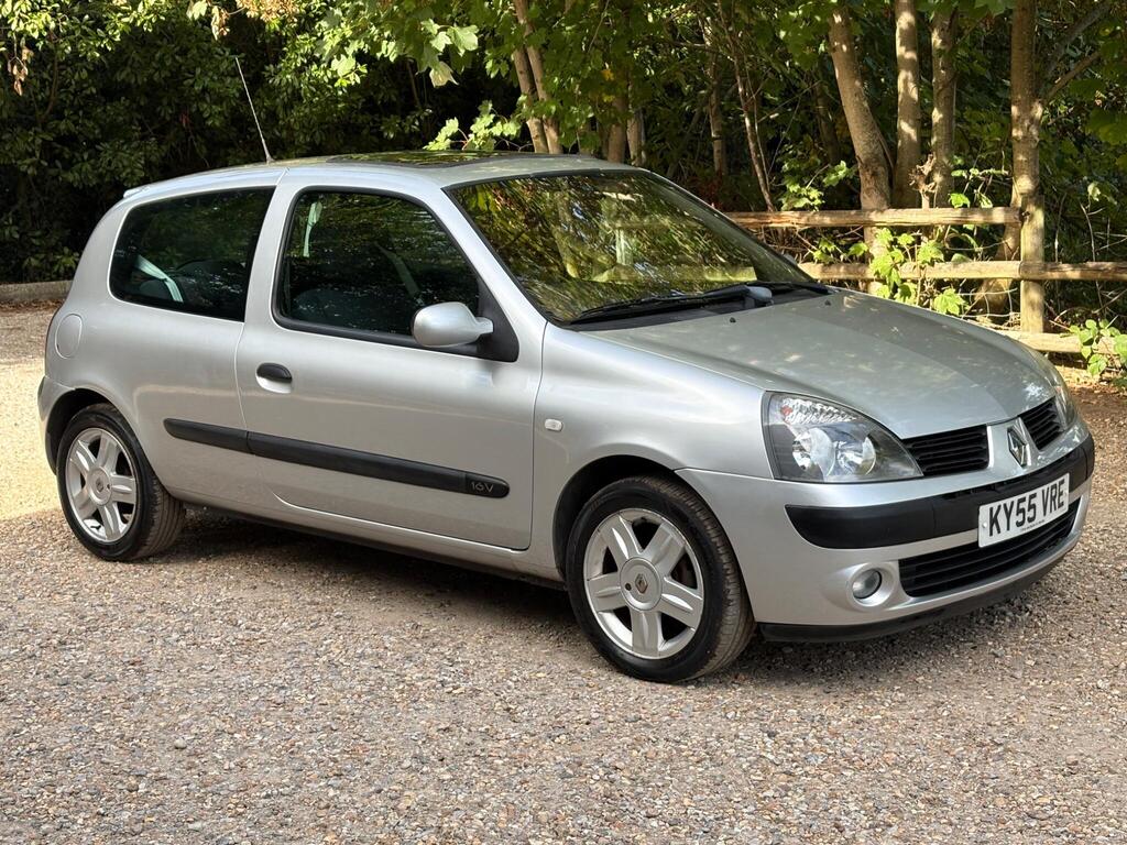 Renault Clio Hatchback 1.2 16v Dynamique 3dr