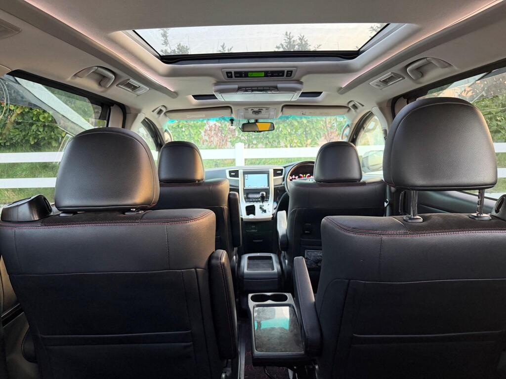 2013 Toyota Vellfire thumbnail 23