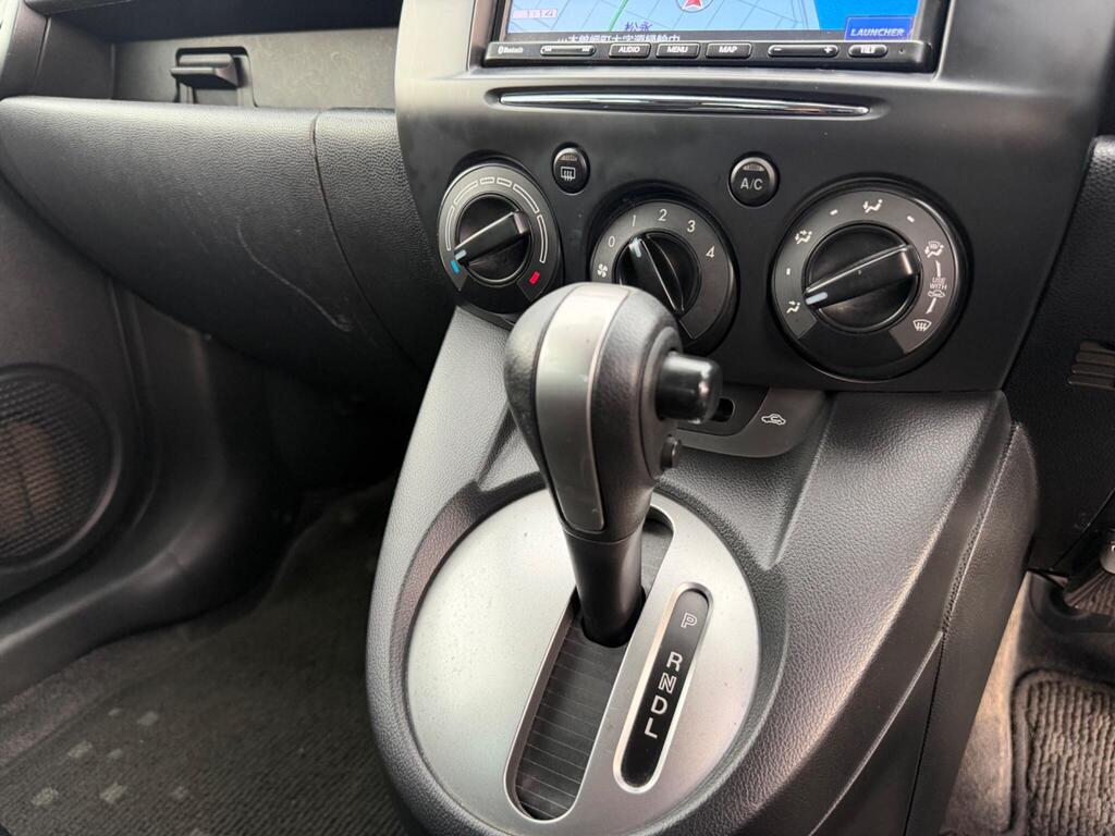 2012 Mazda Mazda2 thumbnail 14
