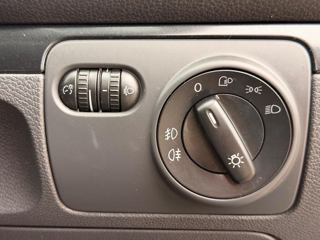2007 Volkswagen Golf thumbnail 34