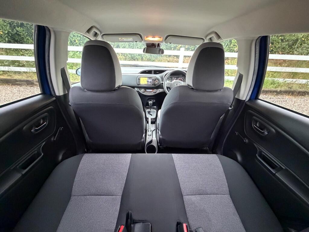 2020 Toyota Yaris thumbnail 23