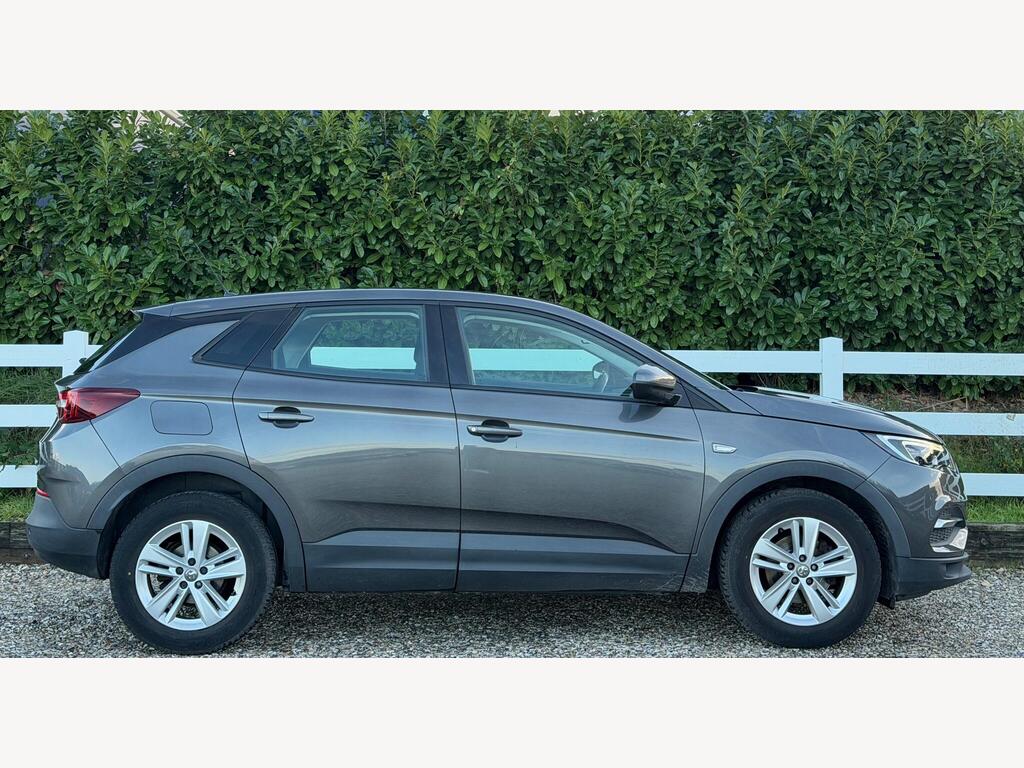 Vauxhall Grandland X 1.2 Turbo SE Euro 6 (s/s) 5dr thumbnail 12